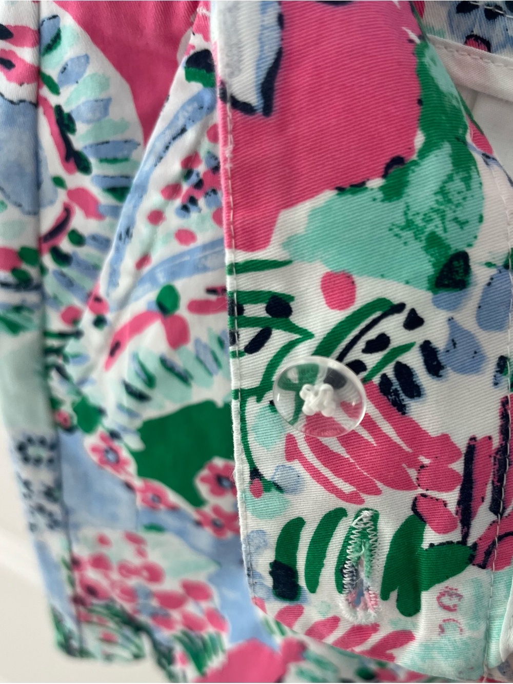 Crown & Ivy NWT size 4 mint paisley Shelby scalloped edge shorts with 4” inseam - Picture 7 of 8